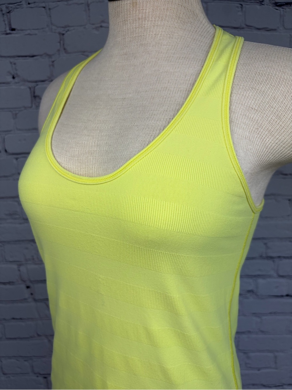 Lululemon Cool Racerback *Striped Rib Clarity Yellow Sz 8 - Picture 5 of 16